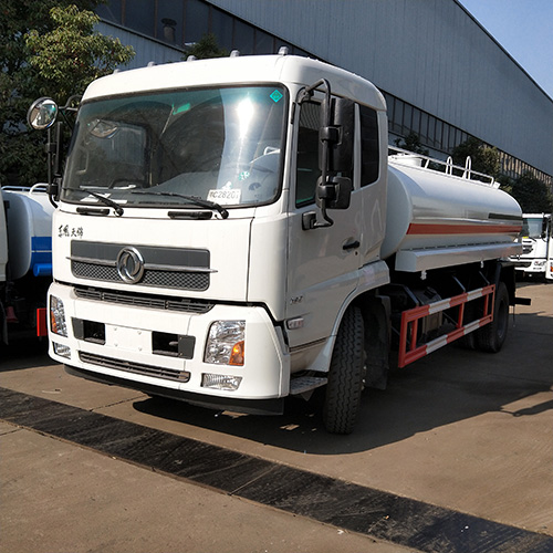 東風(fēng)天錦12噸熱水保溫車