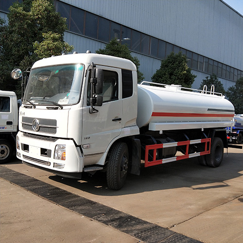 東風(fēng)天錦12噸熱水保溫車