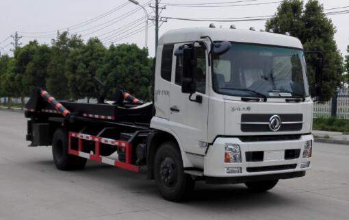 東風(fēng)天錦背罐車