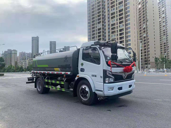 東風(fēng)福瑞卡10噸霧炮水車(chē)